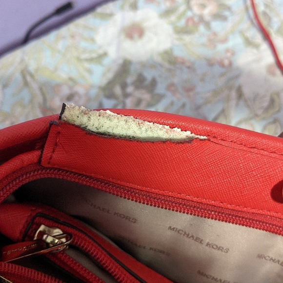 Michael Kors Jet Set Tote - Picture 2 of 4